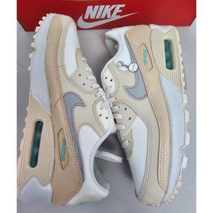 Nike womens AIR MAX 90 Size 7.5 US